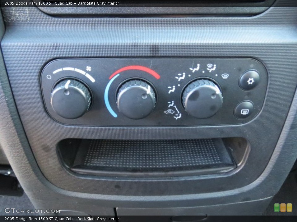 Dark Slate Gray Interior Controls for the 2005 Dodge Ram 1500 ST Quad Cab #74083673