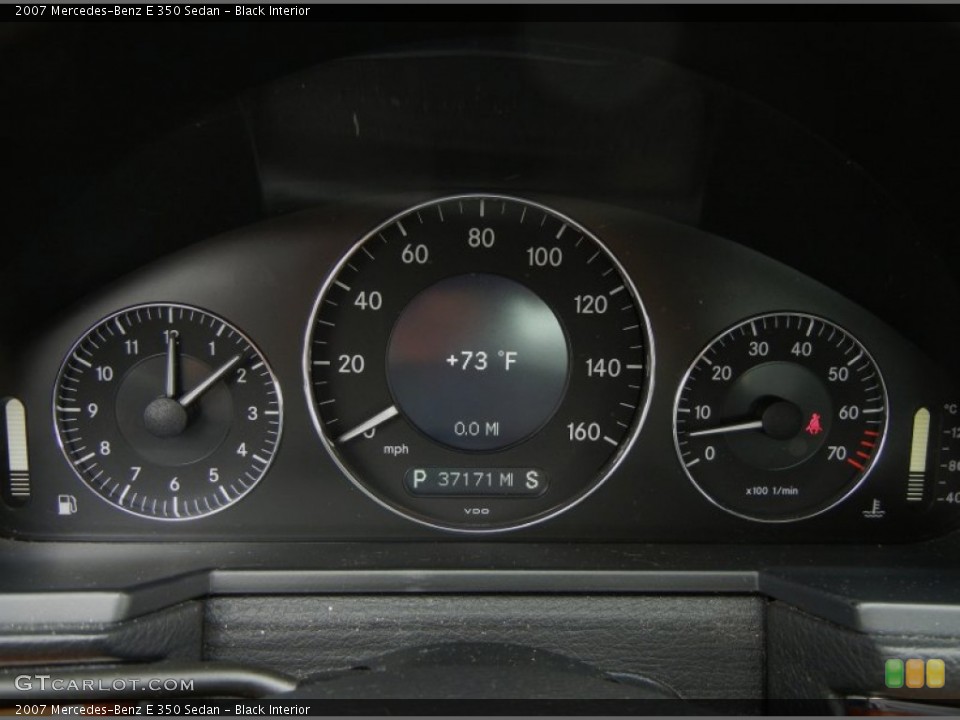 Black Interior Gauges for the 2007 Mercedes-Benz E 350 Sedan #74088860