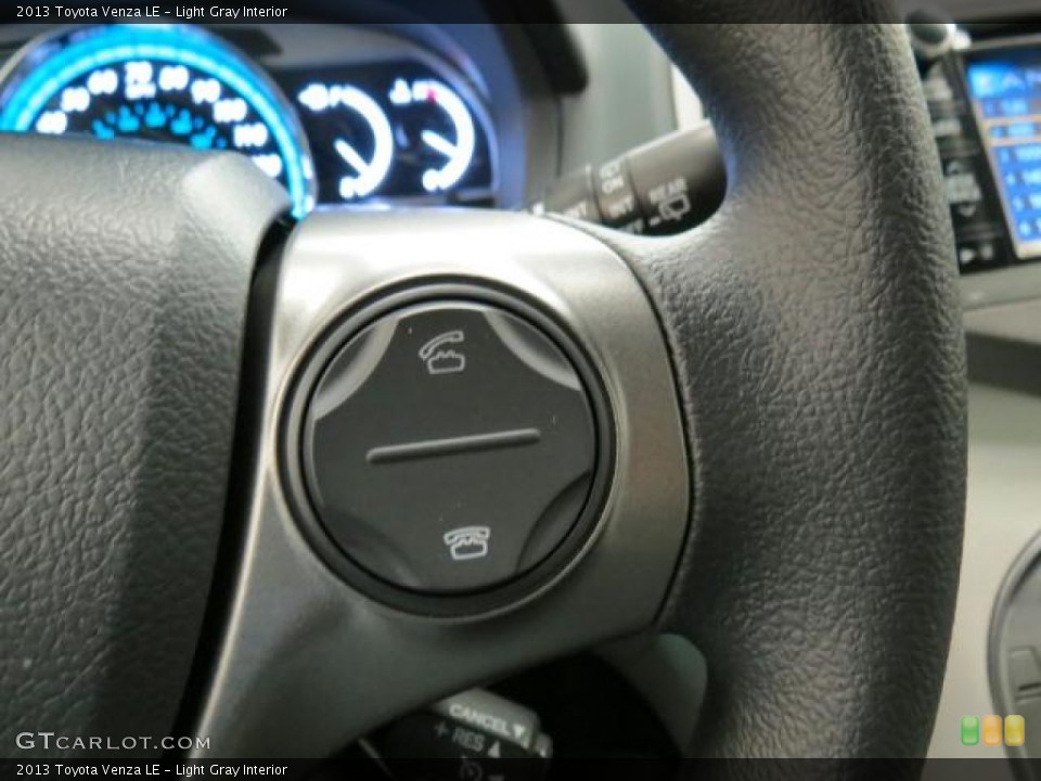 Light Gray Interior Controls for the 2013 Toyota Venza LE #74092580