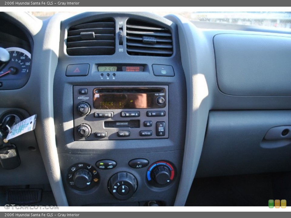 Gray Interior Controls for the 2006 Hyundai Santa Fe GLS #74107001