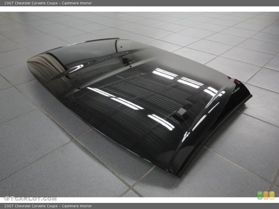 Cashmere Interior Sunroof for the 2007 Chevrolet Corvette Coupe #74116037