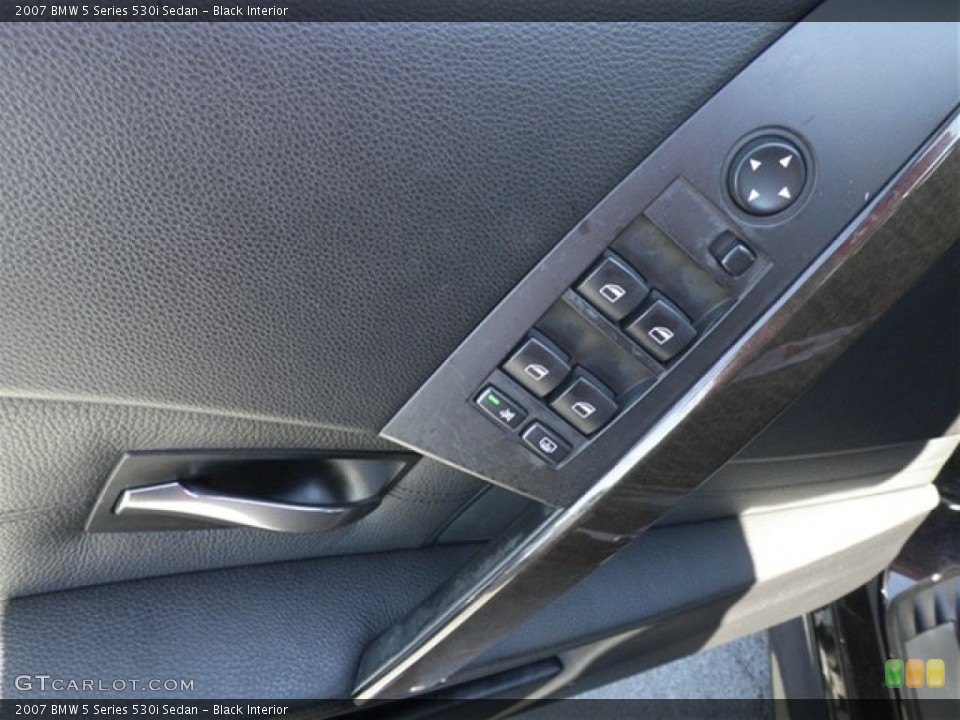 Black Interior Controls for the 2007 BMW 5 Series 530i Sedan #74116956