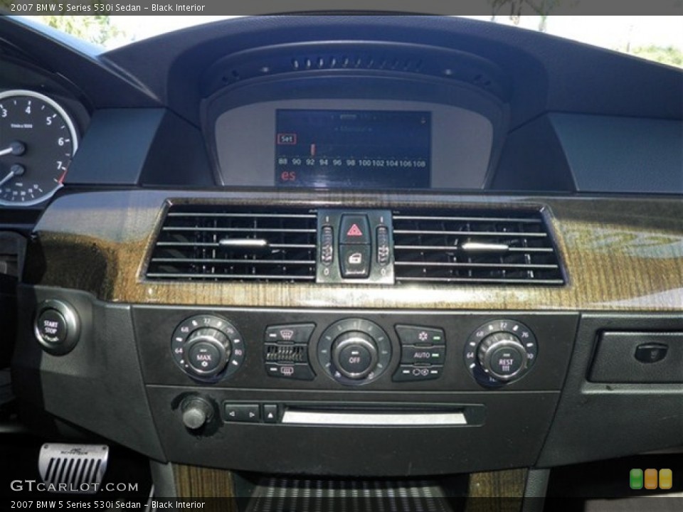 Black Interior Controls for the 2007 BMW 5 Series 530i Sedan #74117149
