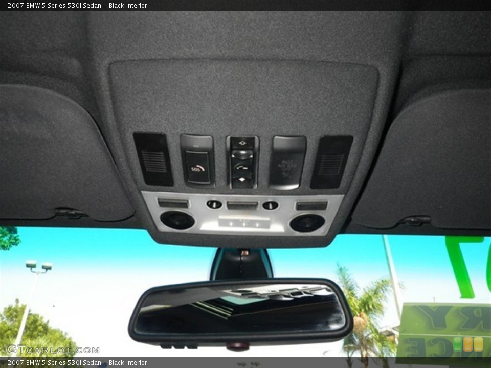 Black Interior Controls for the 2007 BMW 5 Series 530i Sedan #74117254