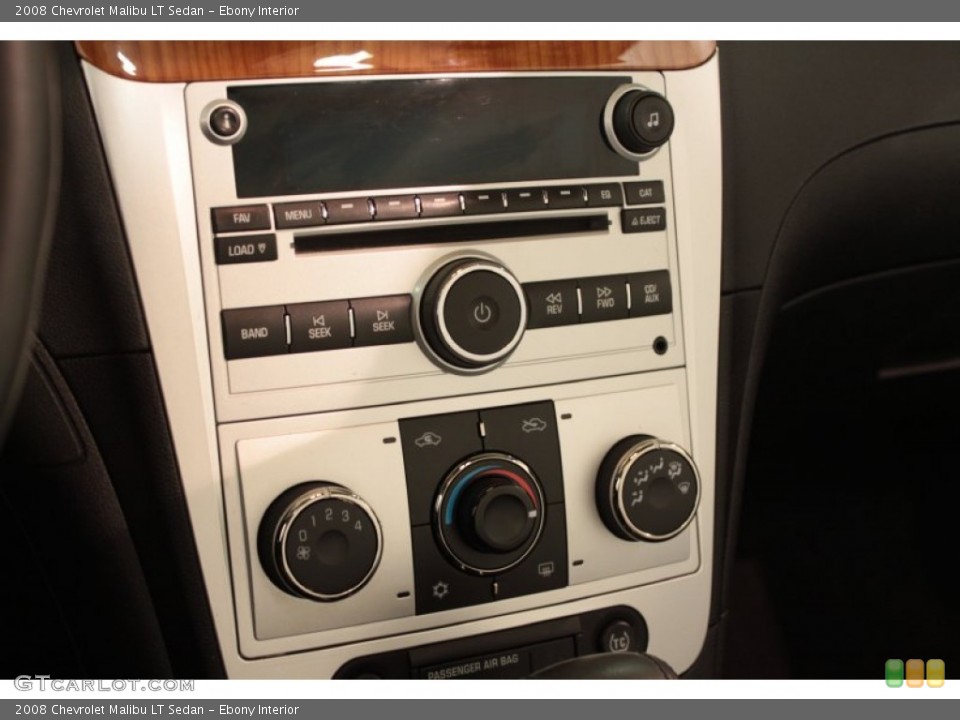 Ebony Interior Controls for the 2008 Chevrolet Malibu LT Sedan #74120445