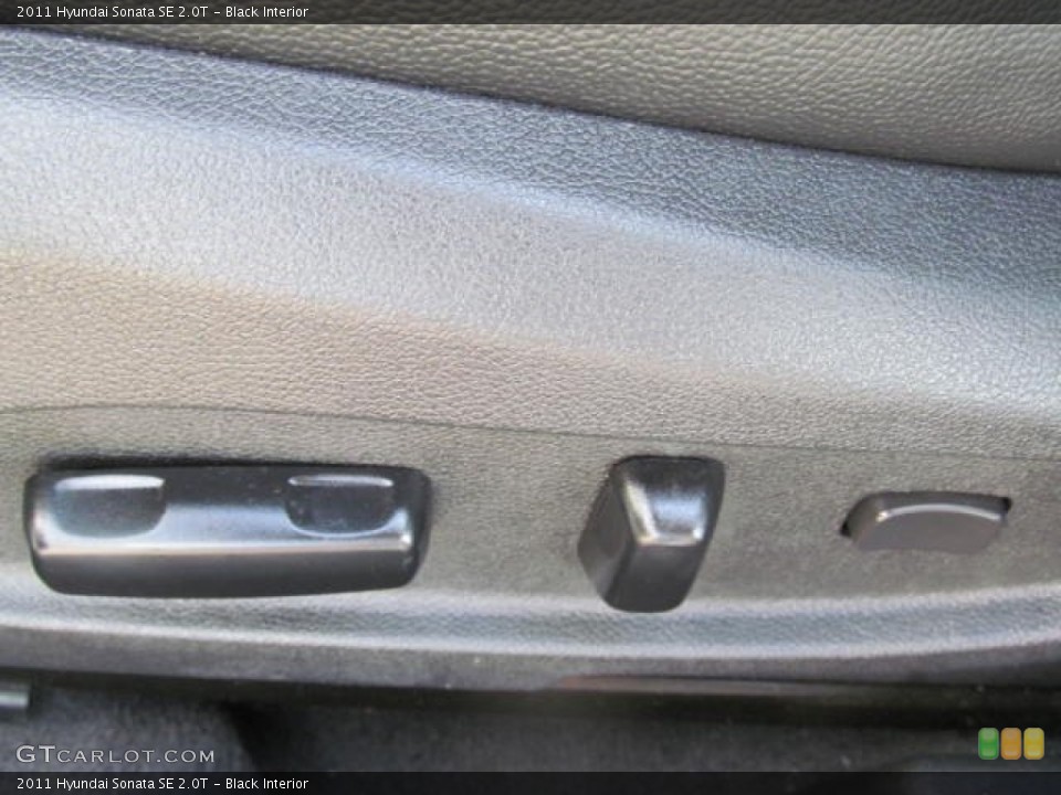 Black Interior Controls for the 2011 Hyundai Sonata SE 2.0T #74120920