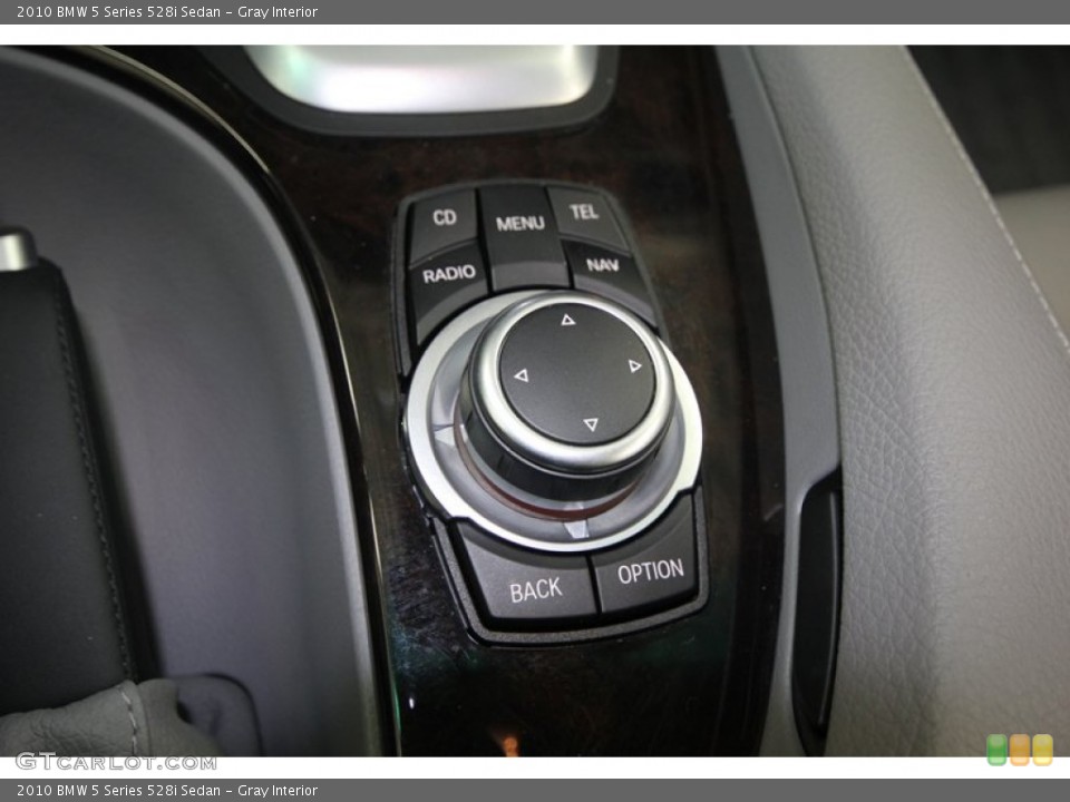 Gray Interior Controls for the 2010 BMW 5 Series 528i Sedan #74125993