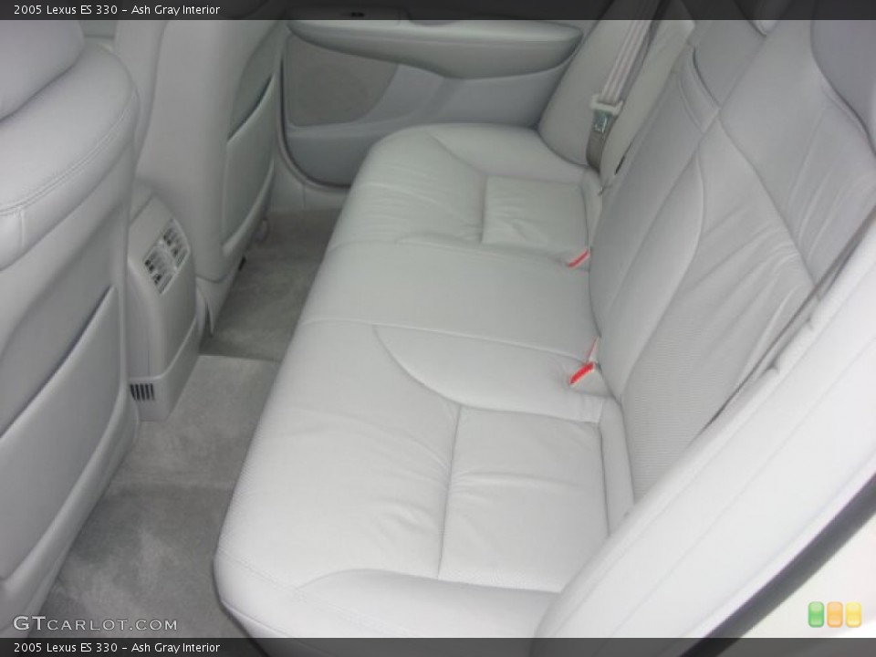 Ash Gray Interior Rear Seat for the 2005 Lexus ES 330 #74134284