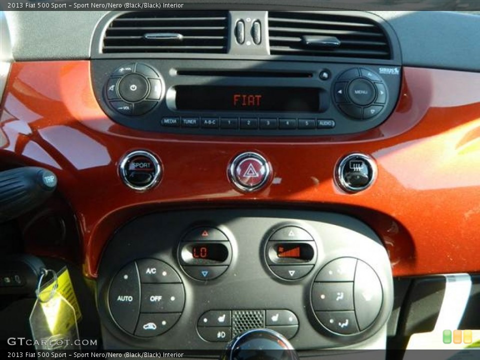 Sport Nero/Nero (Black/Black) Interior Controls for the 2013 Fiat 500 Sport #74139708