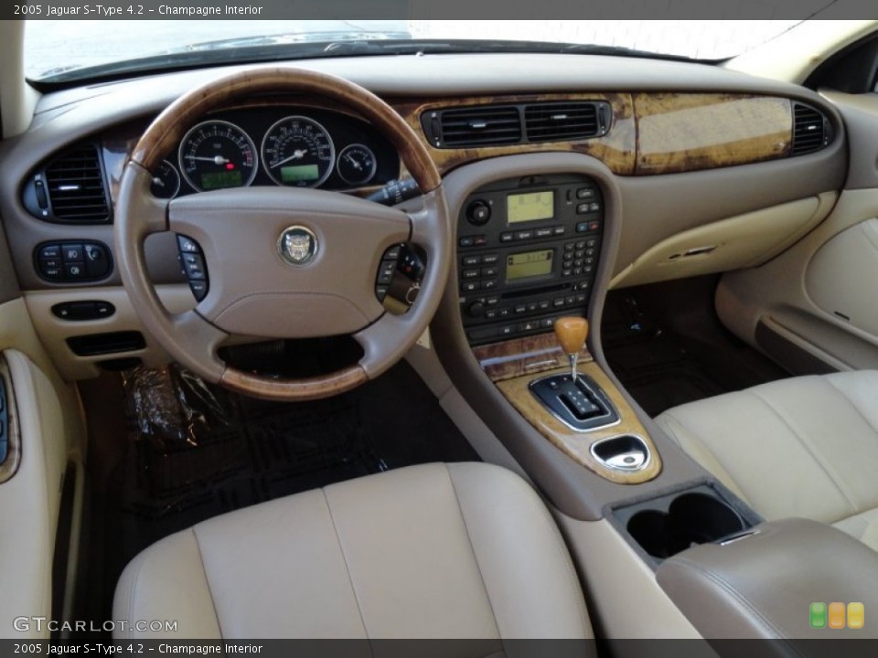Champagne Interior Prime Interior for the 2005 Jaguar S-Type 4.2 #74142447
