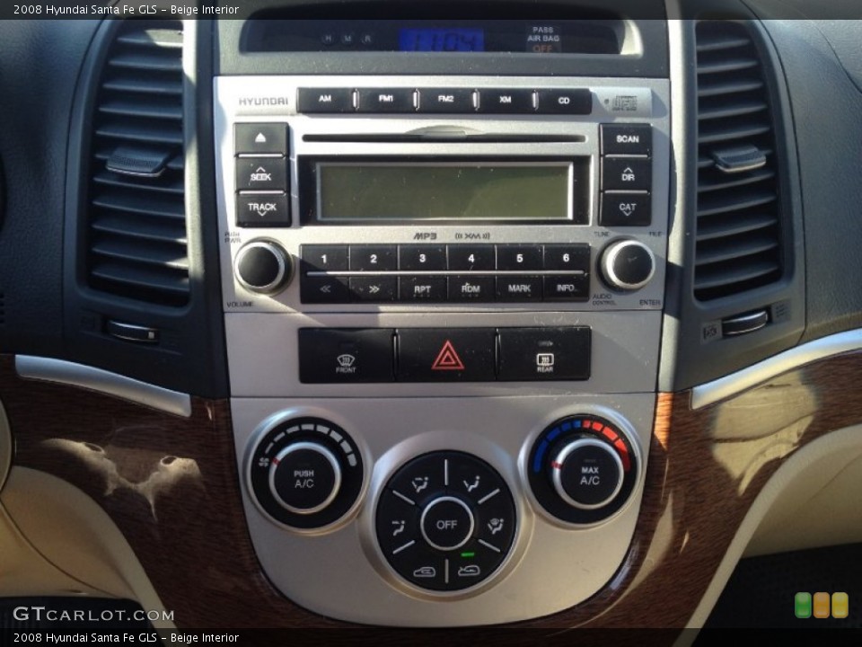 Beige Interior Controls for the 2008 Hyundai Santa Fe GLS #74144404