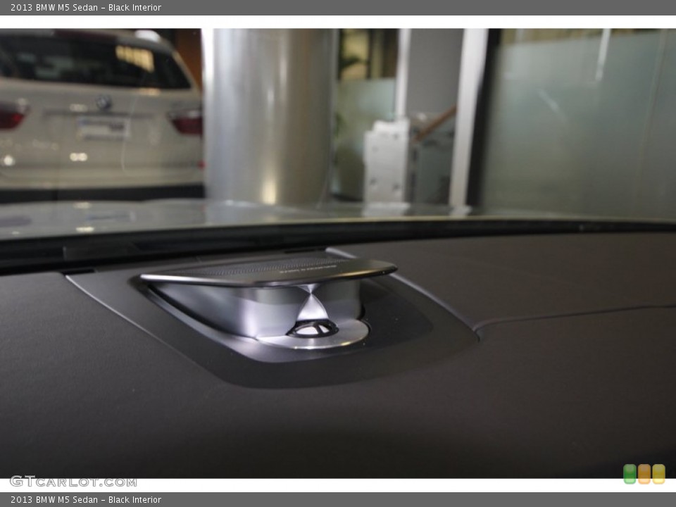Black Interior Audio System for the 2013 BMW M5 Sedan #74147682