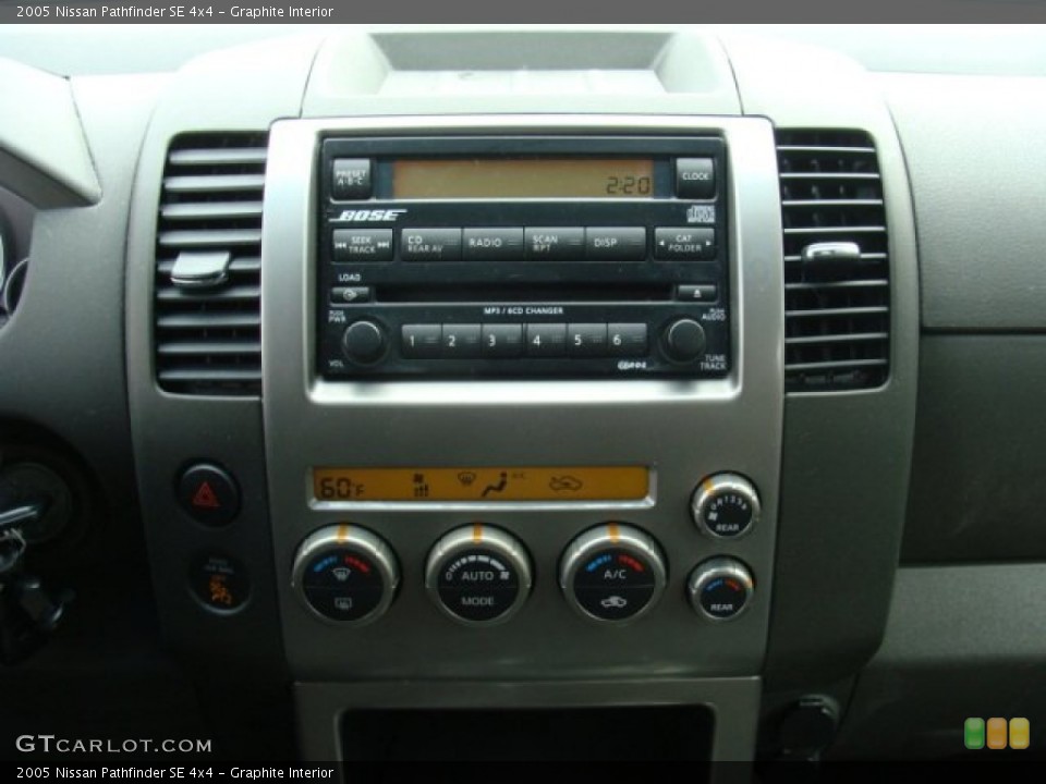 Graphite Interior Controls for the 2005 Nissan Pathfinder SE 4x4 #74164912