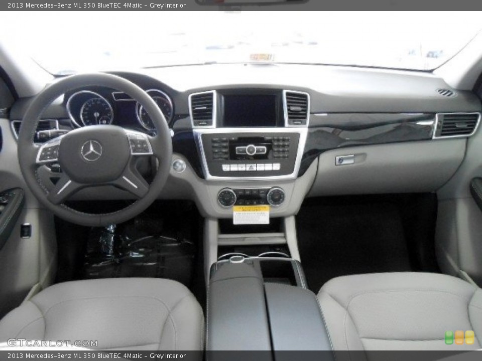 Grey Interior Dashboard for the 2013 Mercedes-Benz ML 350 BlueTEC 4Matic #74178193