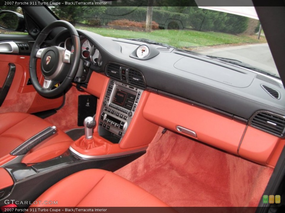 Black/Terracotta Interior Dashboard for the 2007 Porsche 911 Turbo Coupe #74226308
