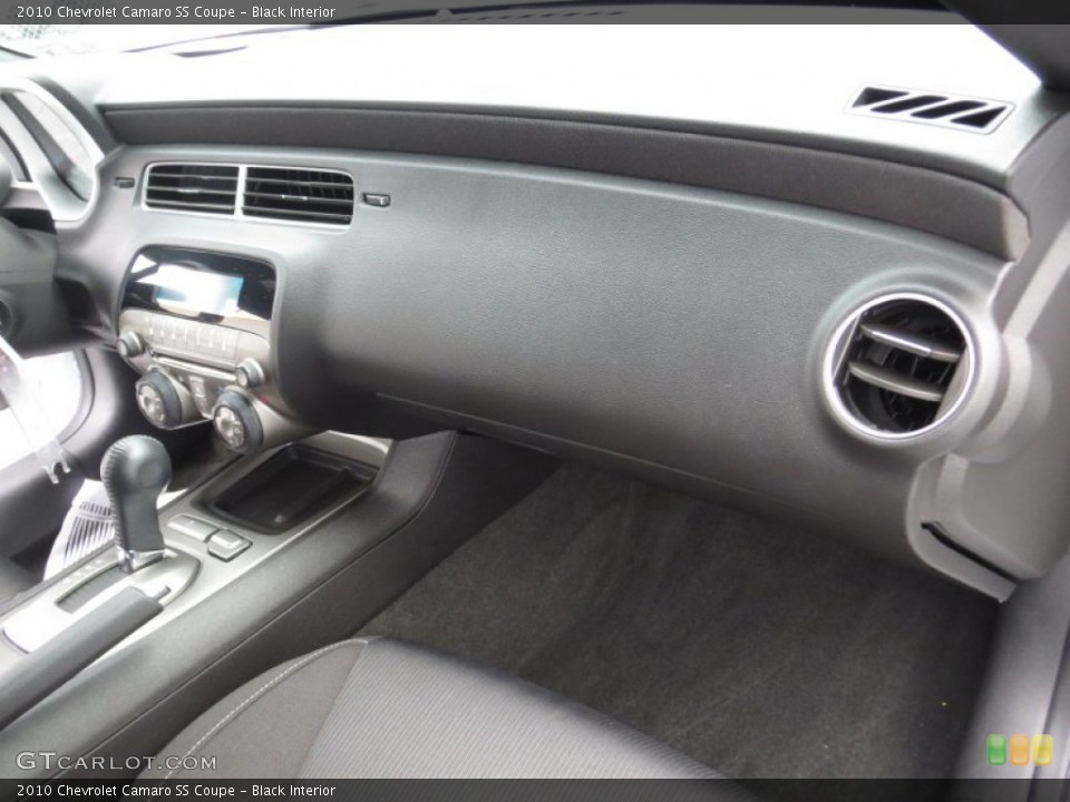 Black Interior Dashboard for the 2010 Chevrolet Camaro SS Coupe #74266816