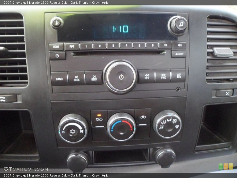 Dark Titanium Gray Interior Controls for the 2007 Chevrolet Silverado 1500 Regular Cab #74276278