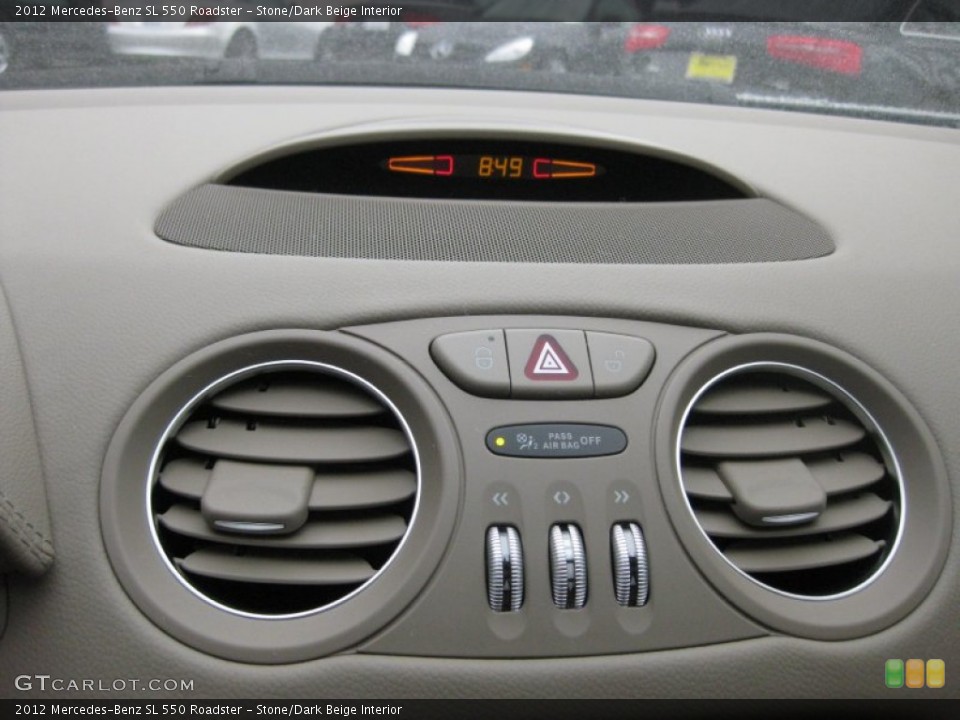 Stone/Dark Beige Interior Controls for the 2012 Mercedes-Benz SL 550 Roadster #74283284