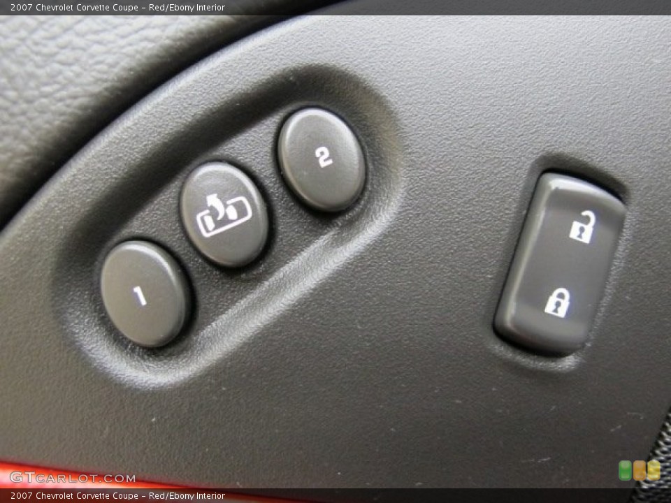 Red/Ebony Interior Controls for the 2007 Chevrolet Corvette Coupe #74312114