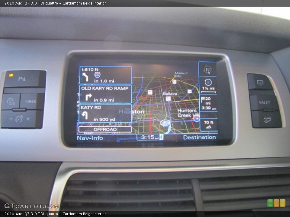 Cardamom Beige Interior Navigation for the 2010 Audi Q7 3.0 TDI quattro #74321825