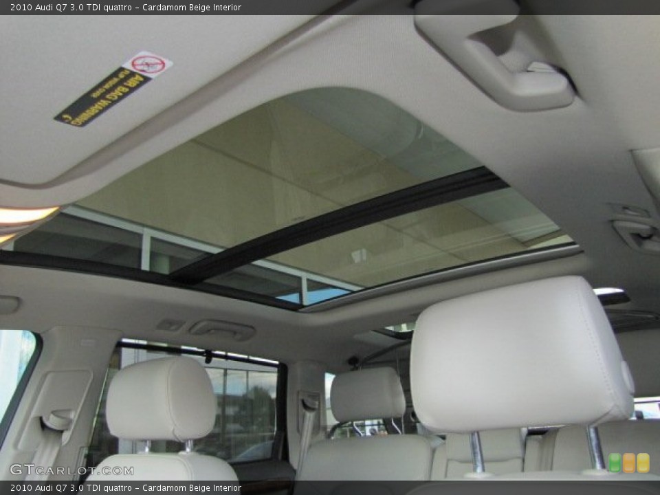 Cardamom Beige Interior Sunroof for the 2010 Audi Q7 3.0 TDI quattro #74322401