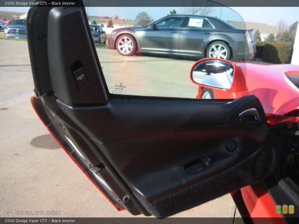 Black Interior Door Panel for the 2000 Dodge Viper GTS #74334089