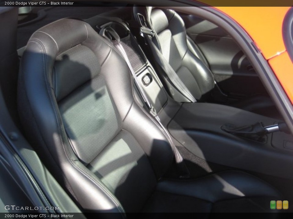 Black Interior Photo for the 2000 Dodge Viper GTS #74334456