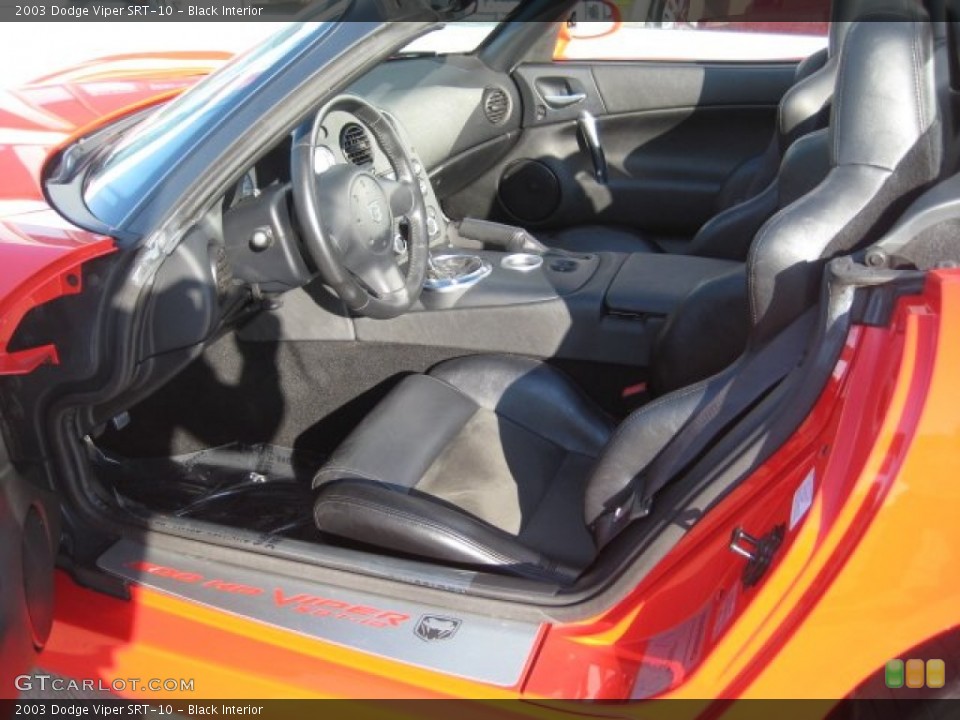 Black Interior Photo for the 2003 Dodge Viper SRT-10 #74334710
