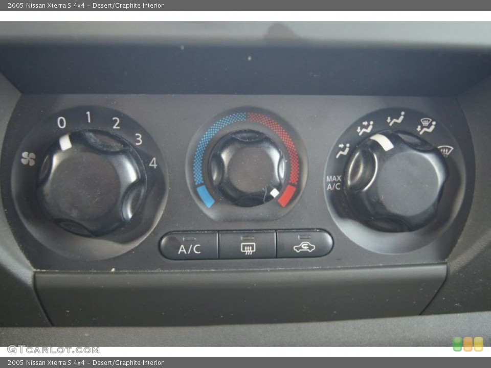 Desert/Graphite Interior Controls for the 2005 Nissan Xterra S 4x4 #74340998