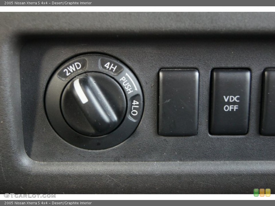 Desert/Graphite Interior Controls for the 2005 Nissan Xterra S 4x4 #74341019