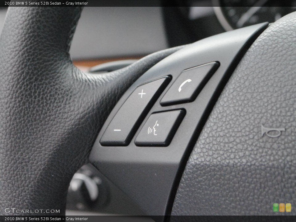 Gray Interior Controls for the 2010 BMW 5 Series 528i Sedan #74341481