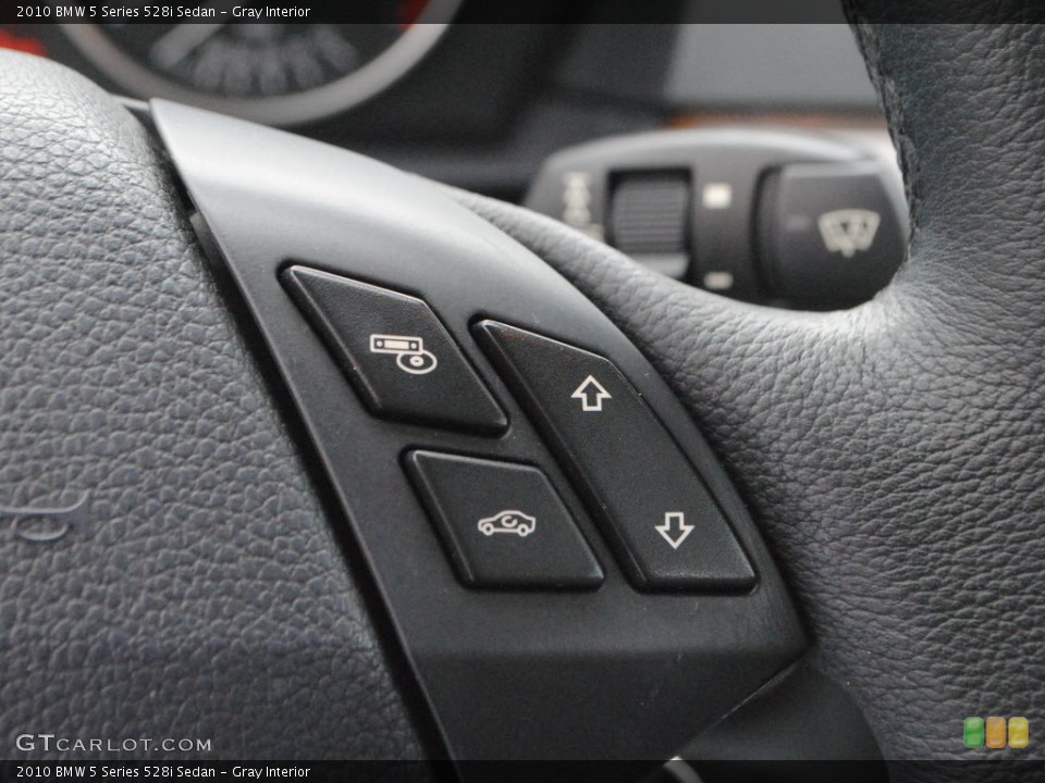 Gray Interior Controls for the 2010 BMW 5 Series 528i Sedan #74341517