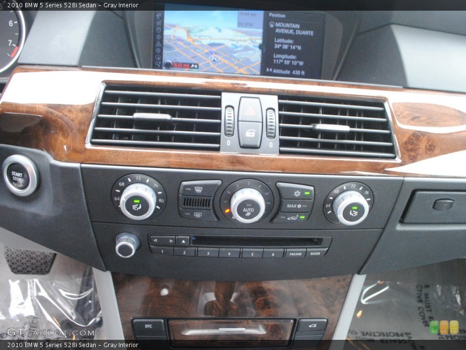 Gray Interior Controls for the 2010 BMW 5 Series 528i Sedan #74341562
