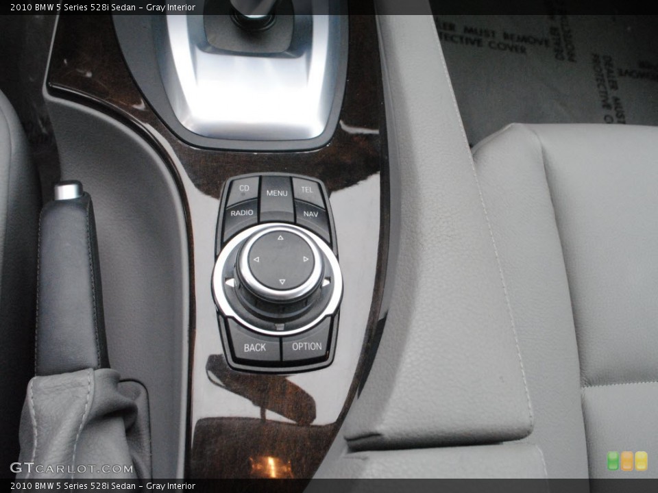 Gray Interior Controls for the 2010 BMW 5 Series 528i Sedan #74341601