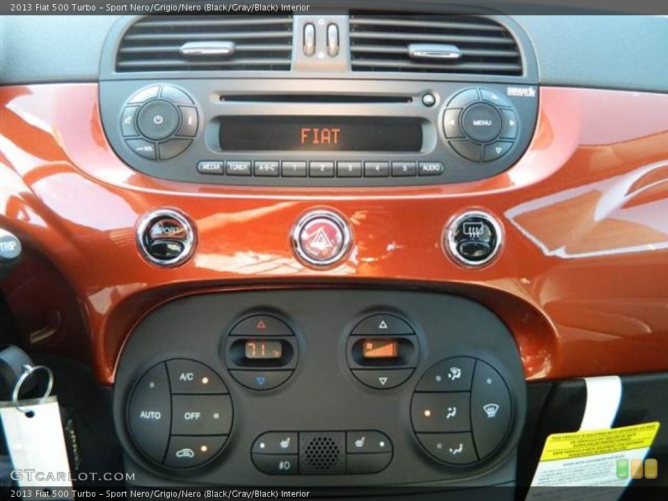 Sport Nero/Grigio/Nero (Black/Gray/Black) Interior Controls for the 2013 Fiat 500 Turbo #74369761
