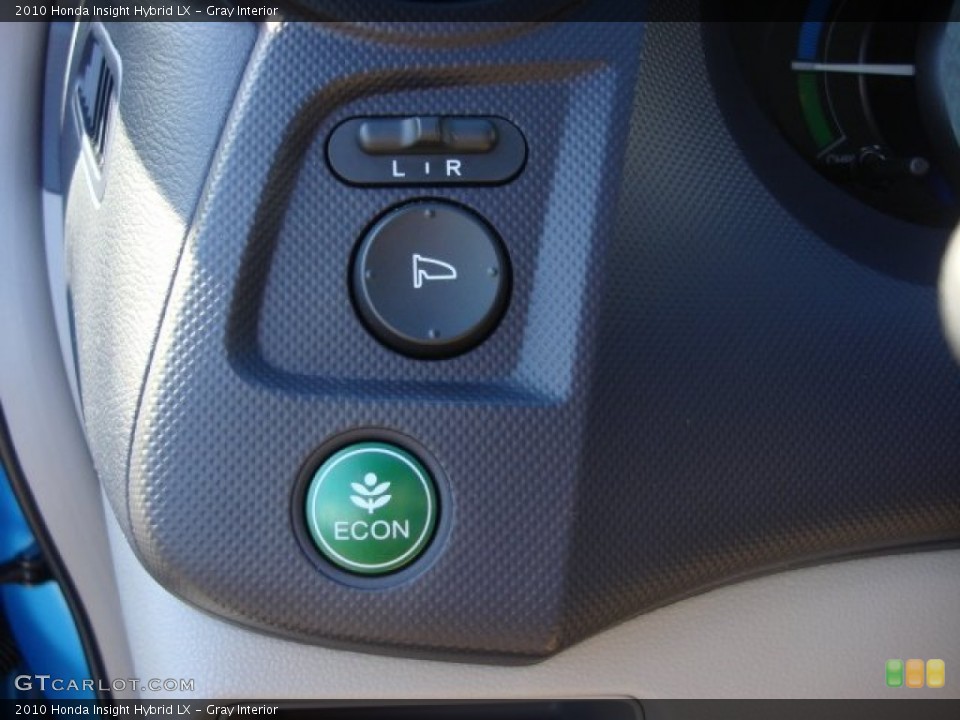 Gray Interior Controls for the 2010 Honda Insight Hybrid LX #74371534