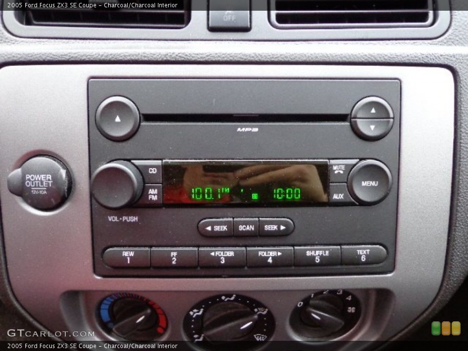 Charcoal/Charcoal Interior Audio System for the 2005 Ford Focus ZX3 SE Coupe #74389045