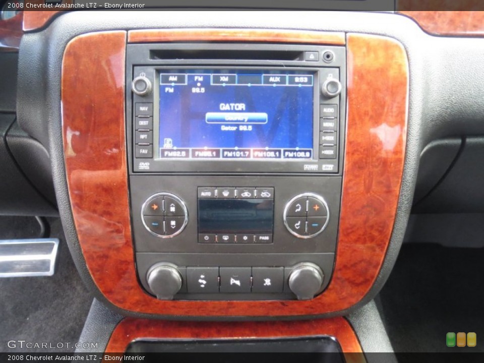 Ebony Interior Controls for the 2008 Chevrolet Avalanche LTZ #74393472