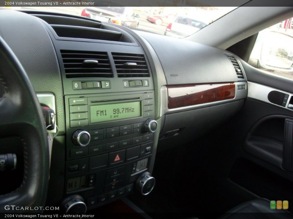 Anthracite Interior Dashboard for the 2004 Volkswagen Touareg V8 #74405774