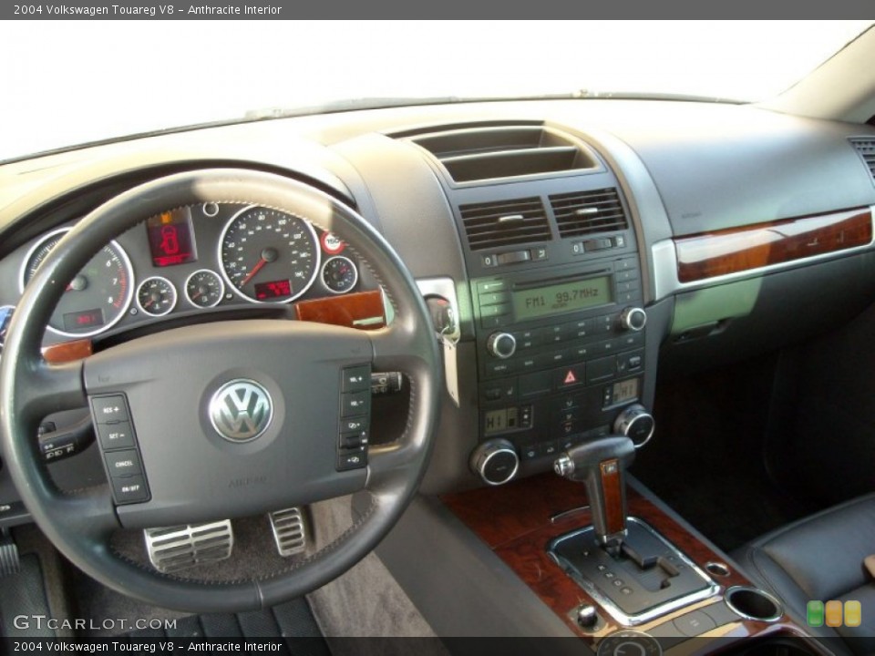 Anthracite Interior Dashboard for the 2004 Volkswagen Touareg V8 #74405956