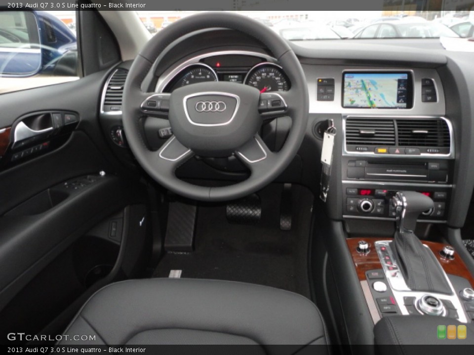 Black Interior Dashboard for the 2013 Audi Q7 3.0 S Line quattro #74429005