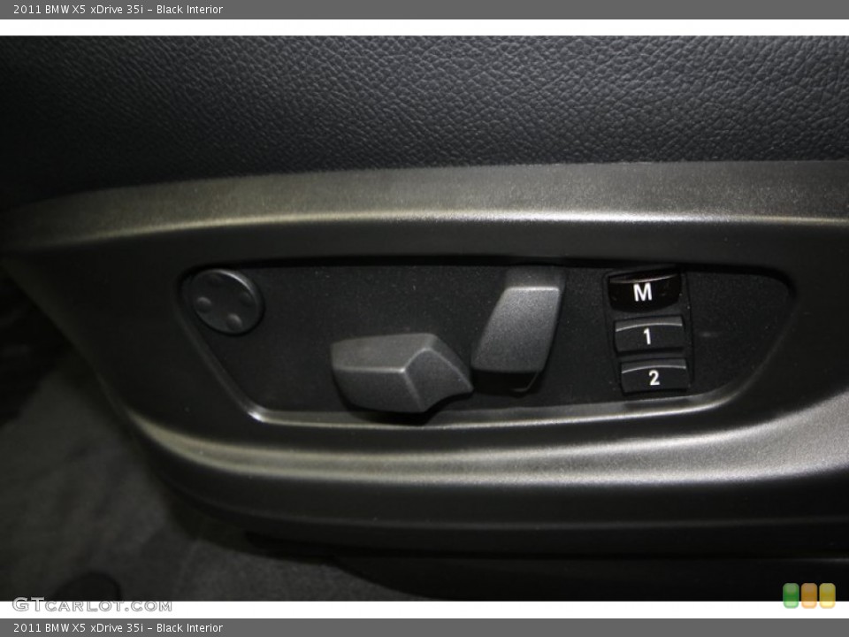 Black Interior Controls for the 2011 BMW X5 xDrive 35i #74432629