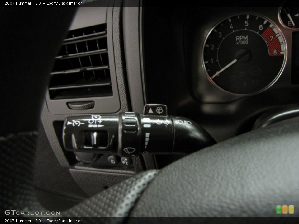 Ebony Black Interior Controls for the 2007 Hummer H3 X #74437829