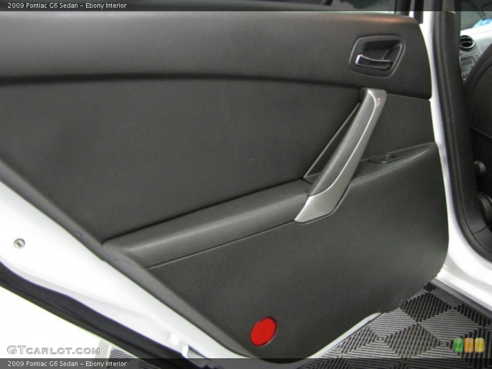 Ebony Interior Door Panel for the 2009 Pontiac G6 Sedan #74439931