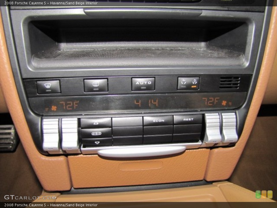 Havanna/Sand Beige Interior Controls for the 2008 Porsche Cayenne S #74443709