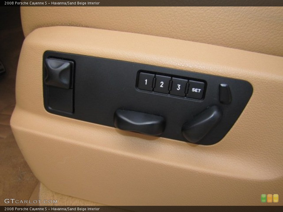 Havanna/Sand Beige Interior Controls for the 2008 Porsche Cayenne S #74444075