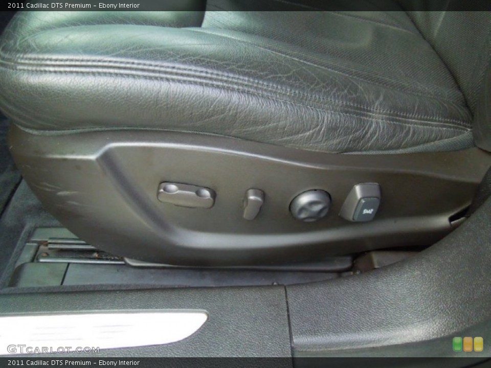 Ebony Interior Controls for the 2011 Cadillac DTS Premium #74455676