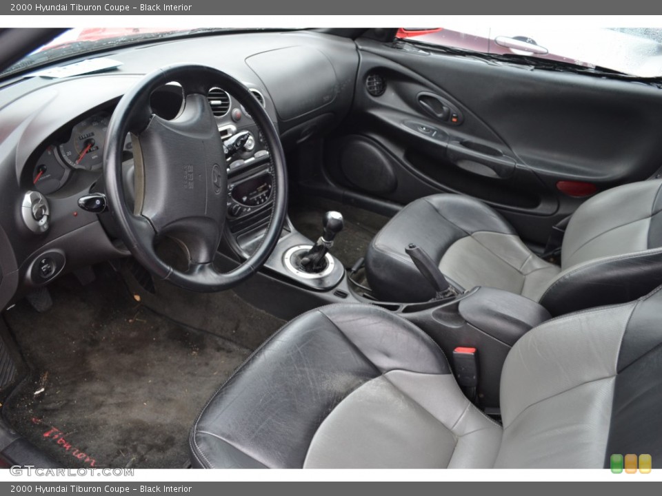 Black Interior Photo for the 2000 Hyundai Tiburon Coupe #74460792