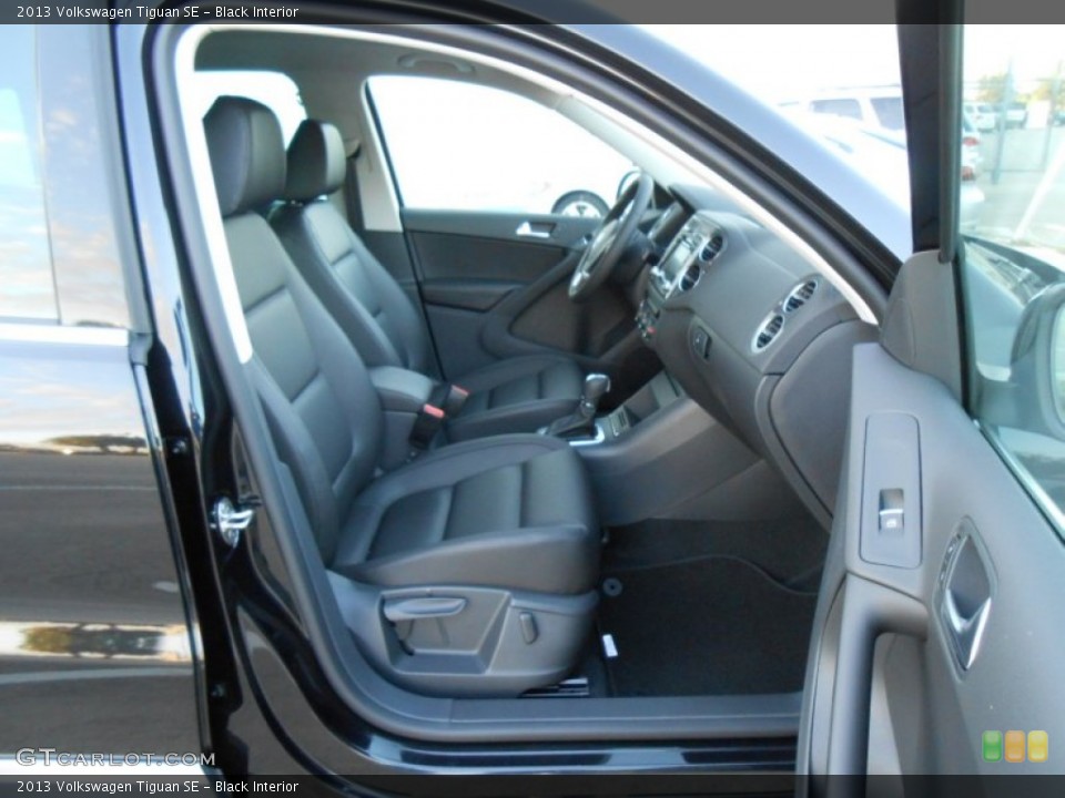 Black Interior Photo for the 2013 Volkswagen Tiguan SE #74476964