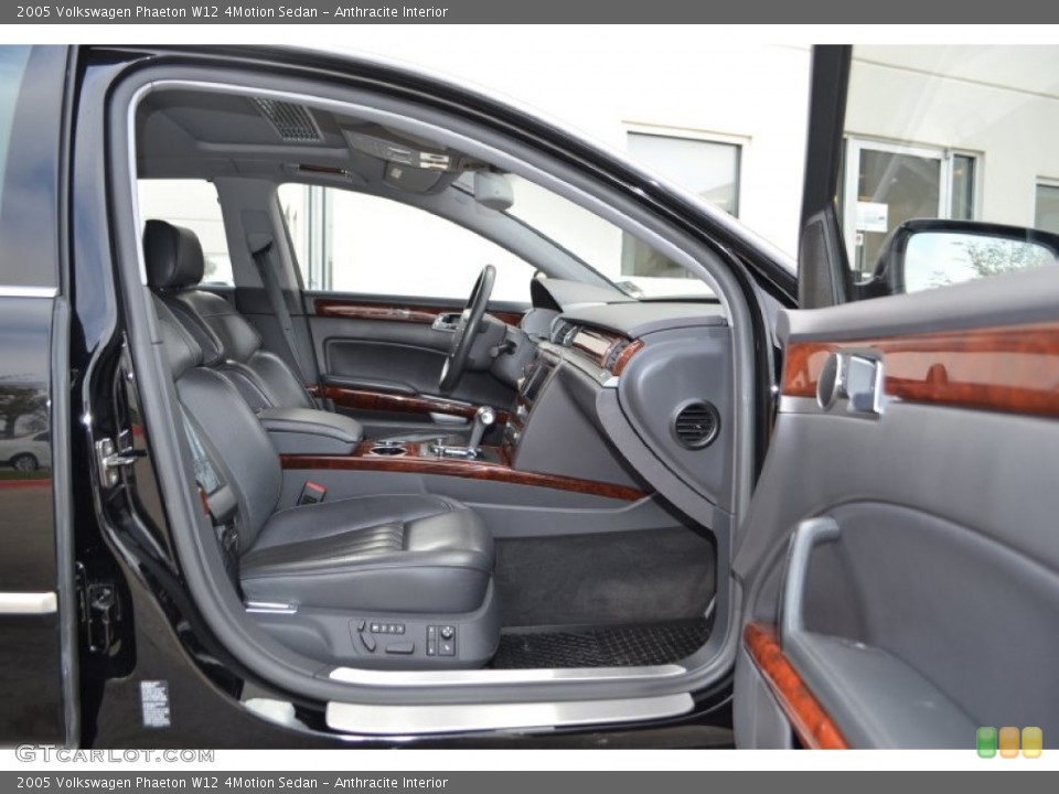 Anthracite Interior Photo for the 2005 Volkswagen Phaeton W12 4Motion Sedan #74492081